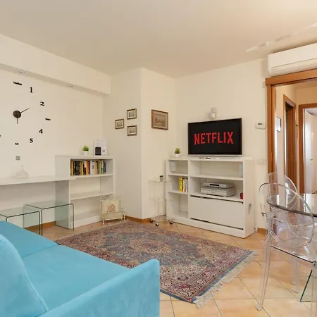 Calvino, In Piazza Unita Con Parcheggio Lejlighed *