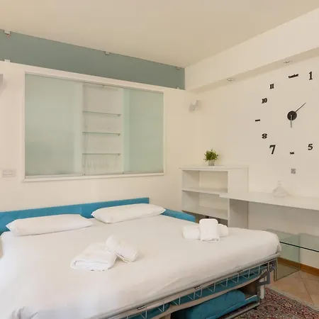 Calvino, In Piazza Unita Con Parcheggio * 的里雅斯特