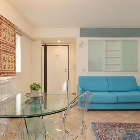 Calvino, In Piazza Unita Con Parcheggio Lejlighed